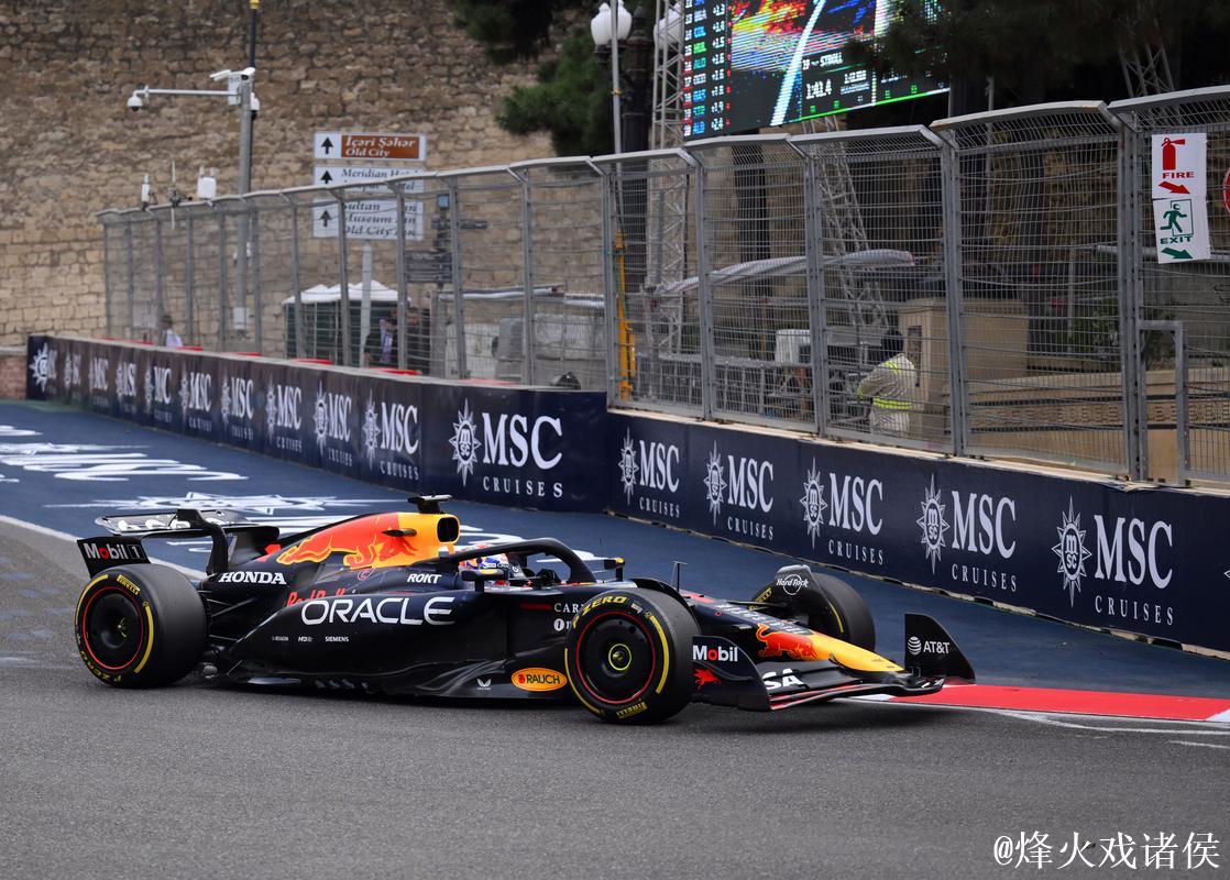 F1阿塞拜疆站排位赛:维斯塔潘夺杆位塞恩斯第二 F1阿塞拜疆站排位赛:维斯塔潘夺杆位塞恩斯第二