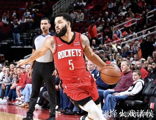 范弗里特砍下38分助火箭险胜雷霆,骑士力克绿军终结7连胜 范弗里特砍下38分助火箭险胜雷霆,骑士力克绿军终结7连胜